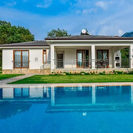 Doga - Kayakoy'de Muhtesem Ozel Havuzlu Villa Kayakoy