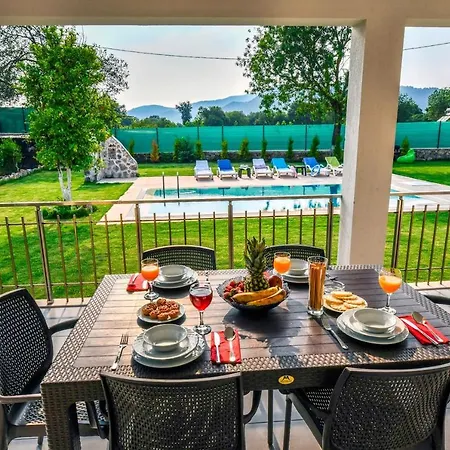 Villa Doga - Kayakoy'de Muhtesem Ozel Havuzlu