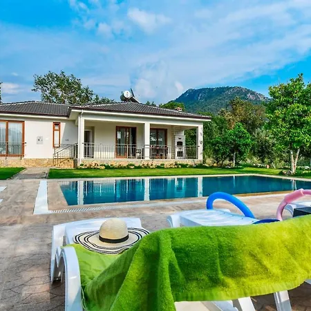 Villa Doga - Kayakoy'de Muhtesem Ozel Havuzlu